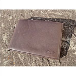 Tumi wallet